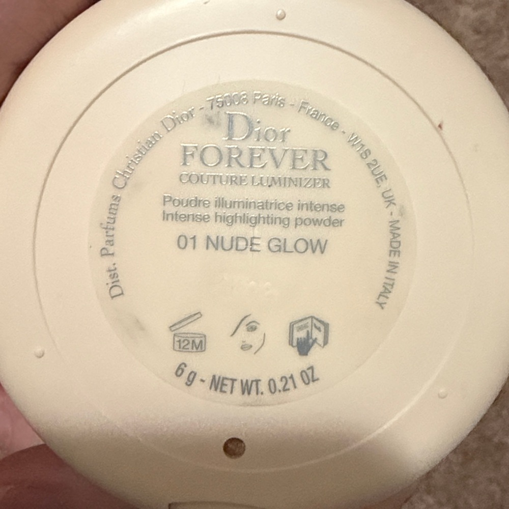 Dior Forever Highlighter — Nude Glow 01 - Picture 4 of 4